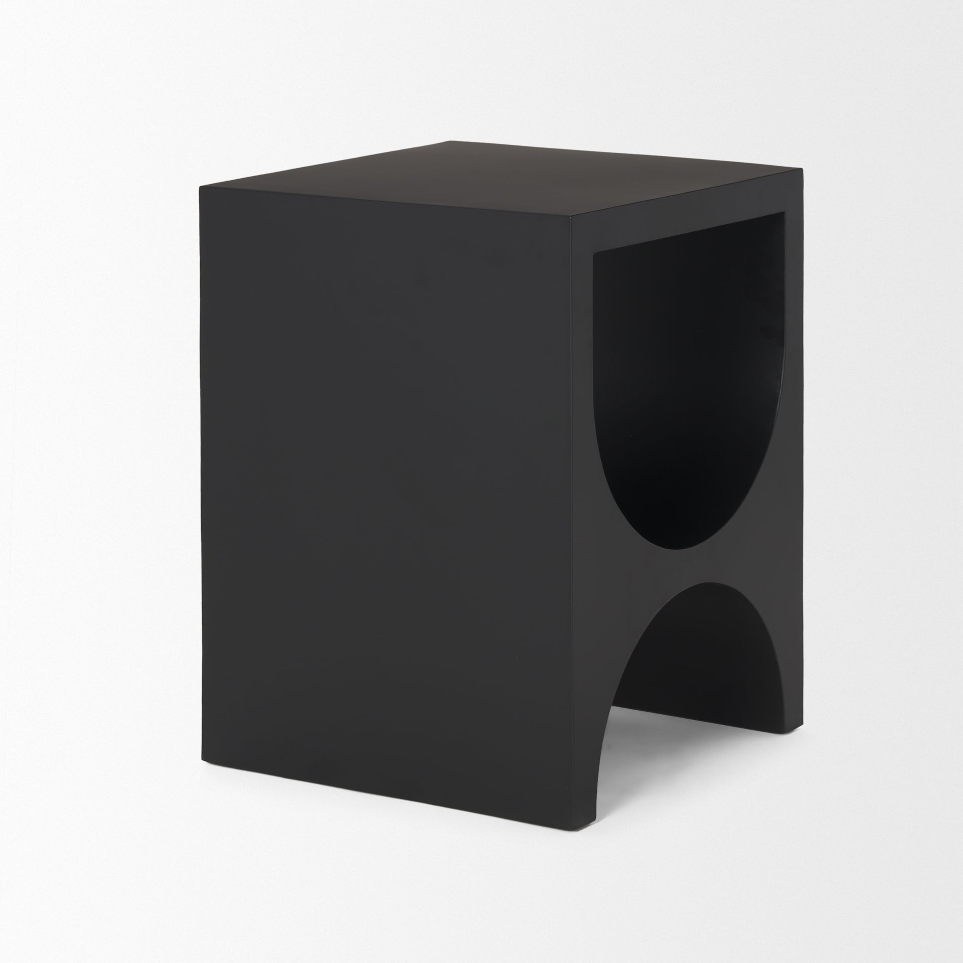 Sobi Side Table