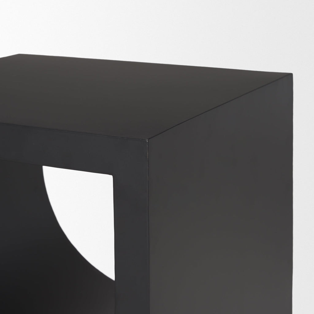 Sobi Side Table