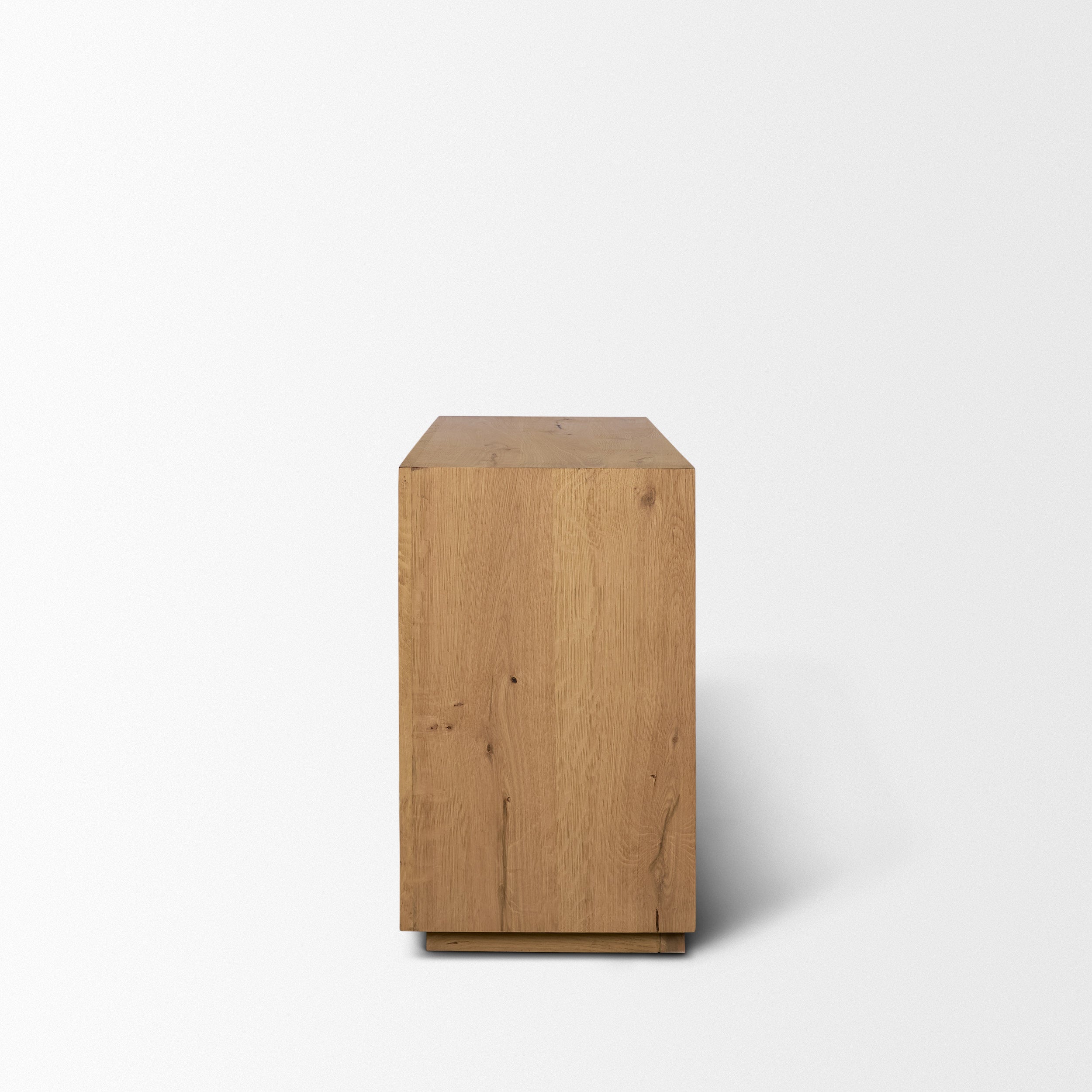 Travona Dresser