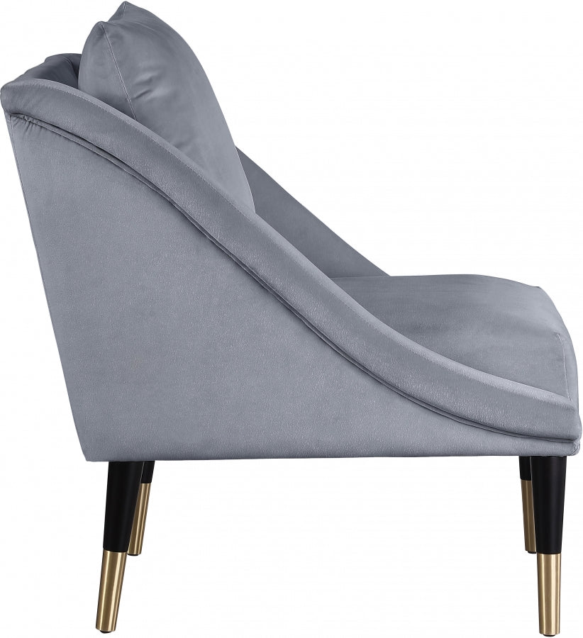 Elegante Velvet Upholstered Chair