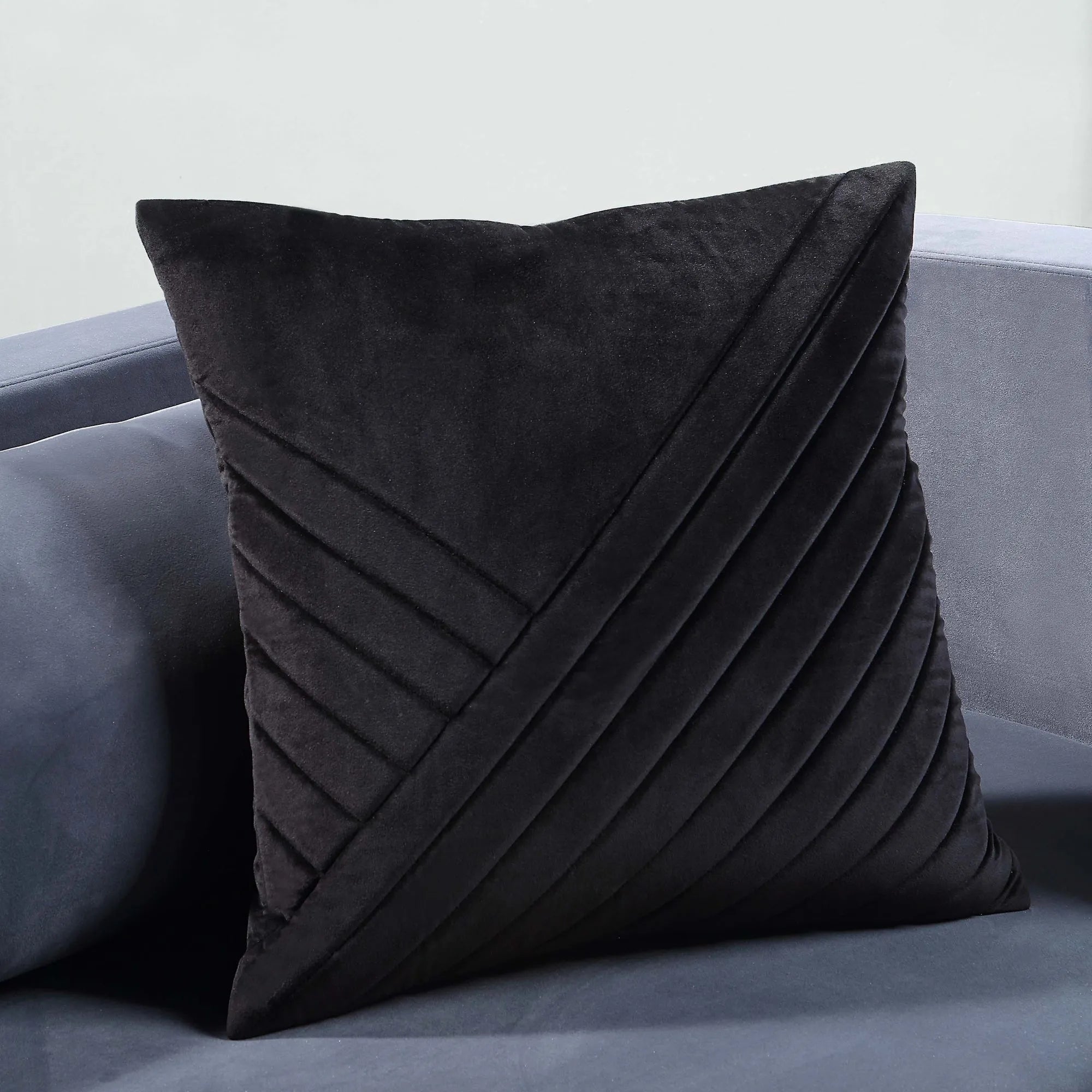 Diran Pillow