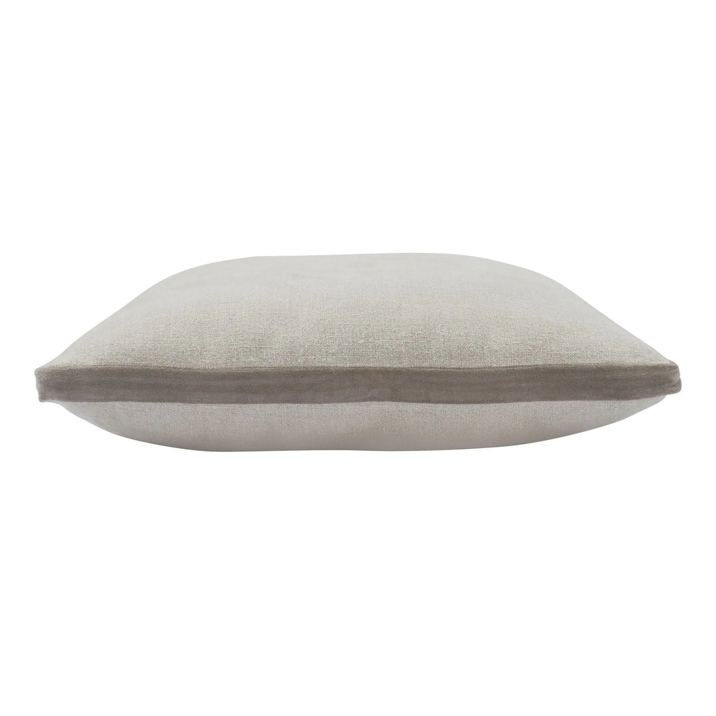 Normand Pillow