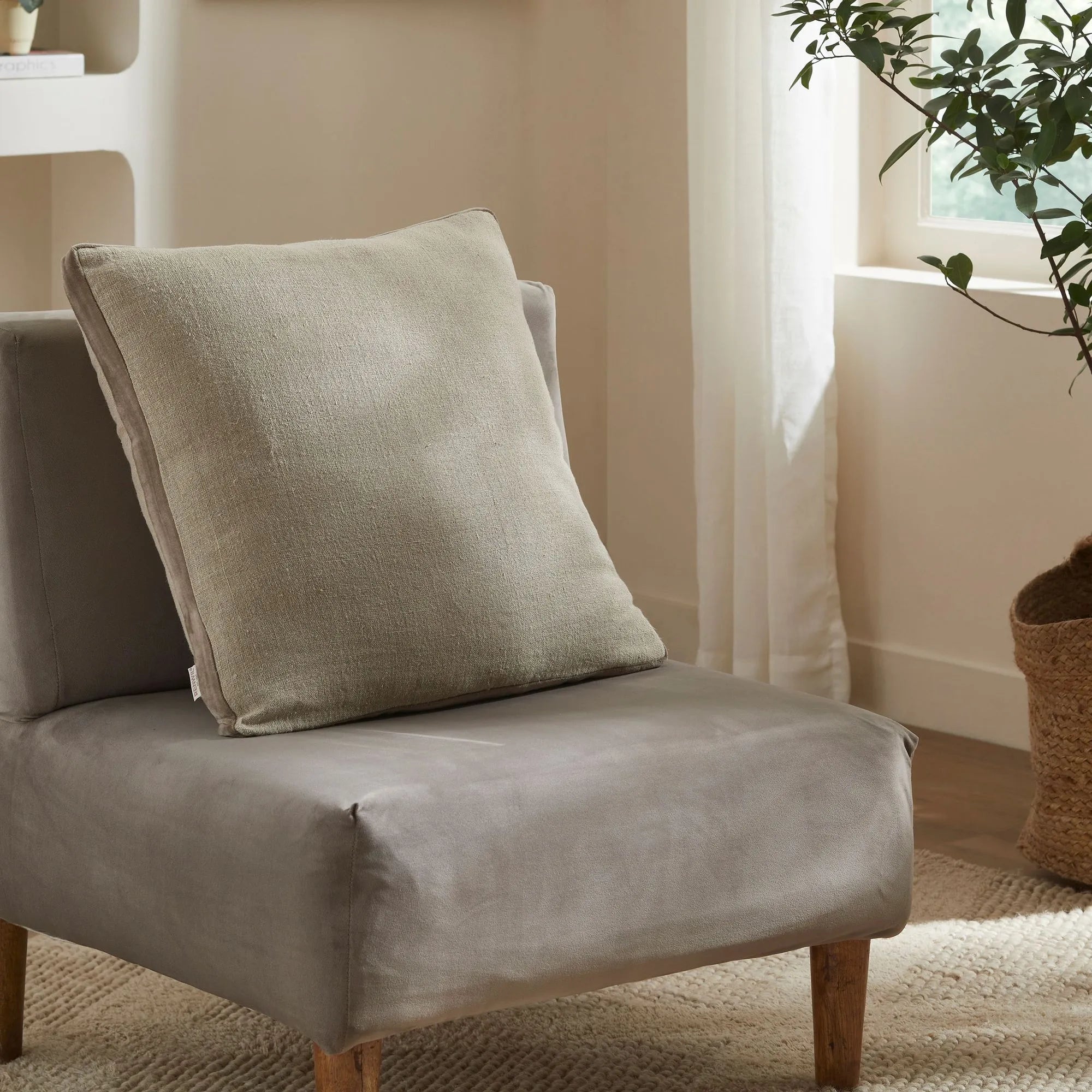 Normand Pillow