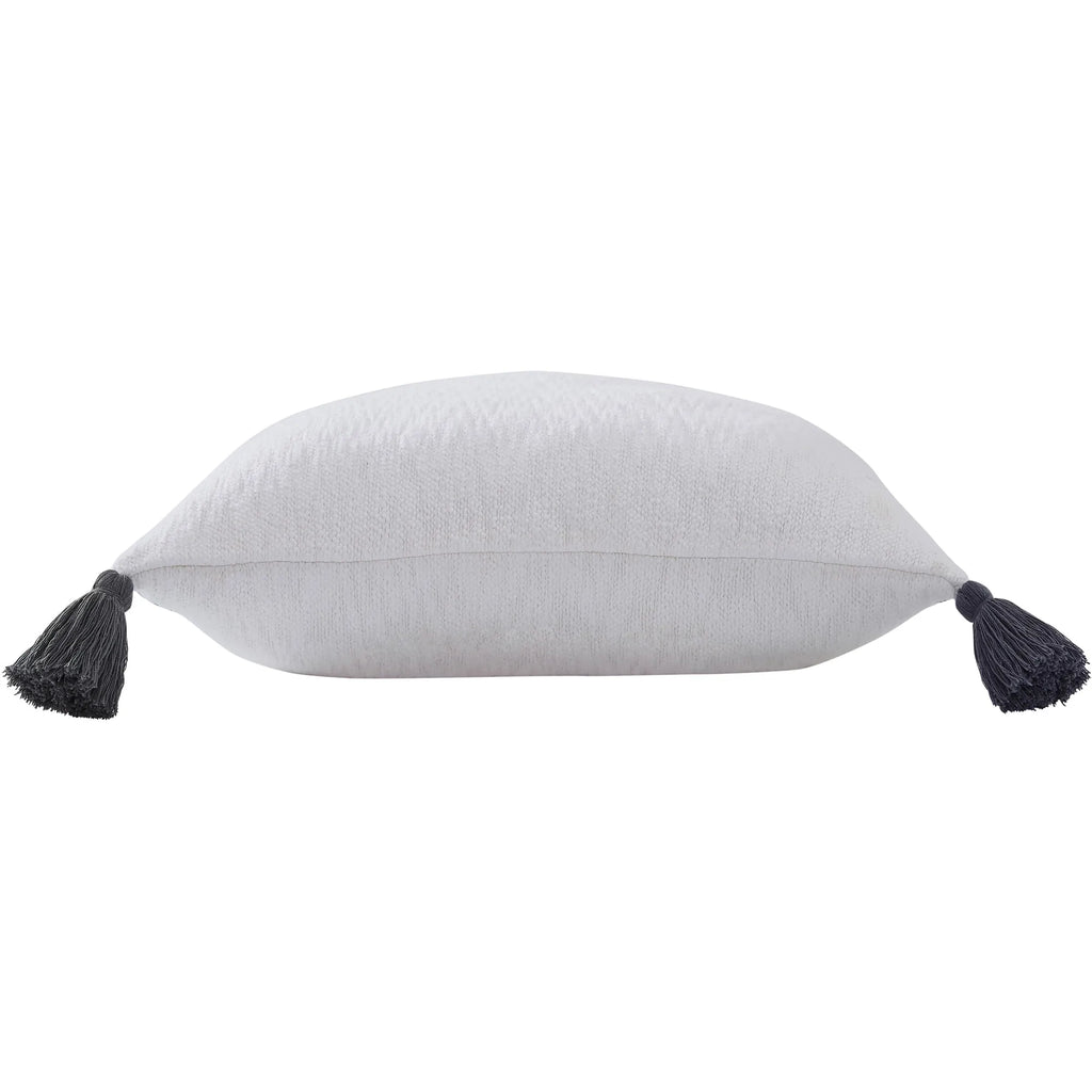 Julianne Pillow