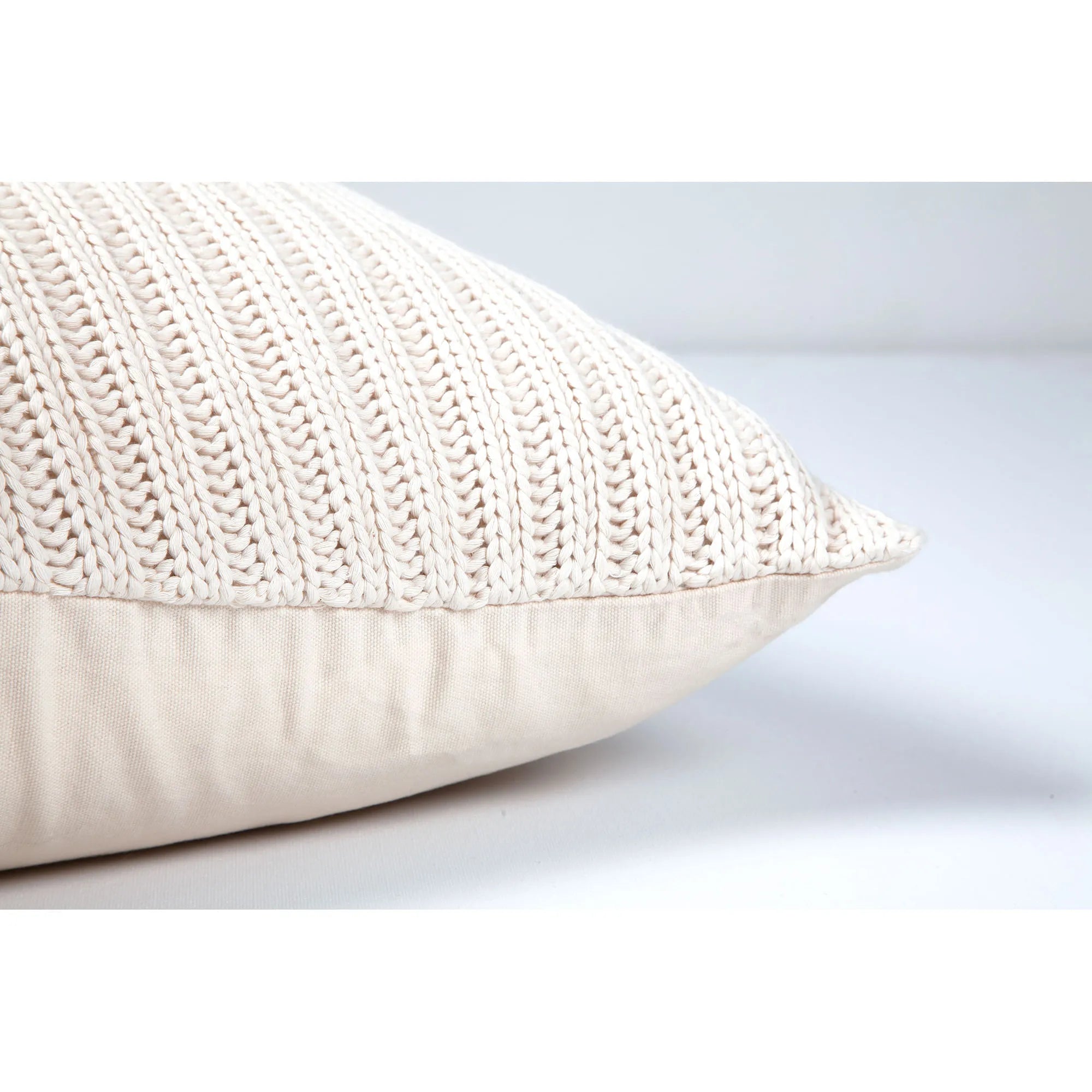 Roberto Pillow