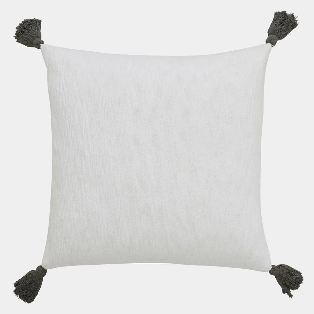 Julianne Pillow
