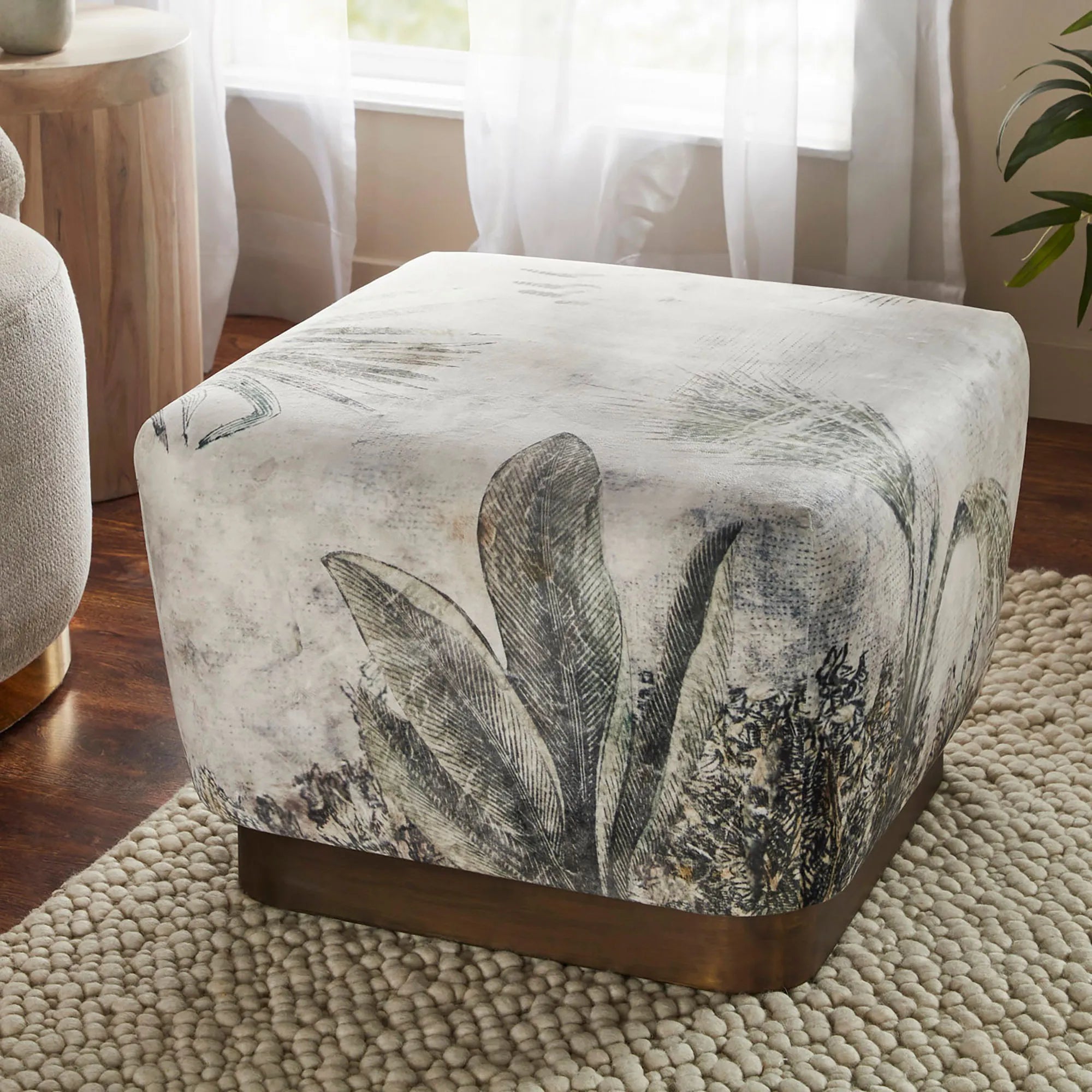 Tangle Ottoman