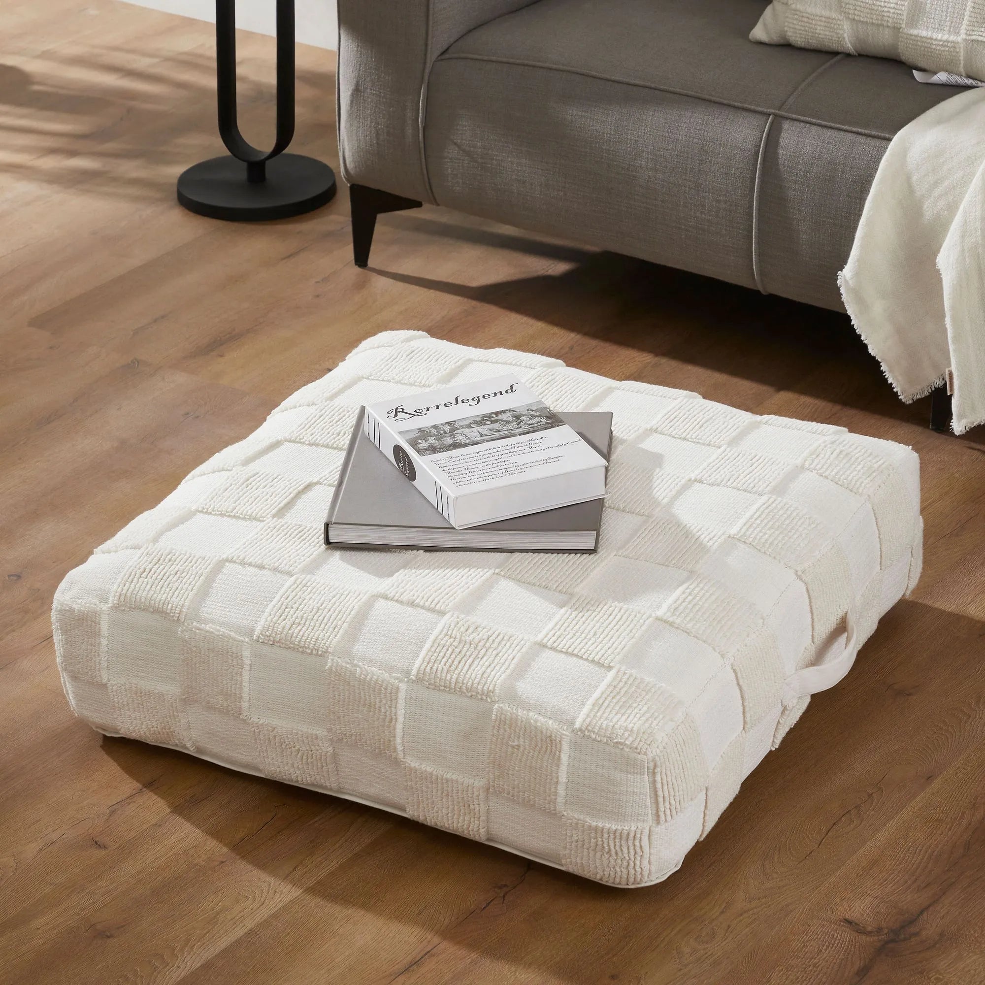 Persona Pouf