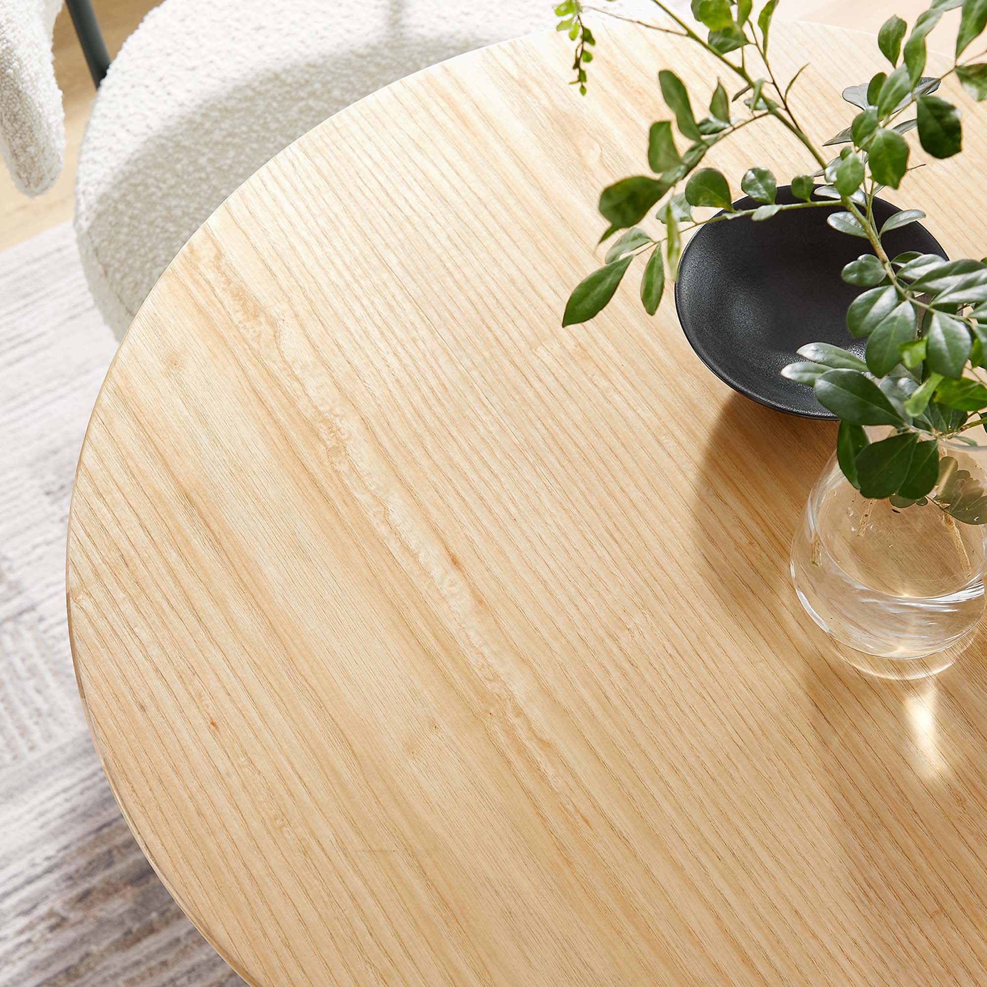 Lippa Round 28" Dining Table