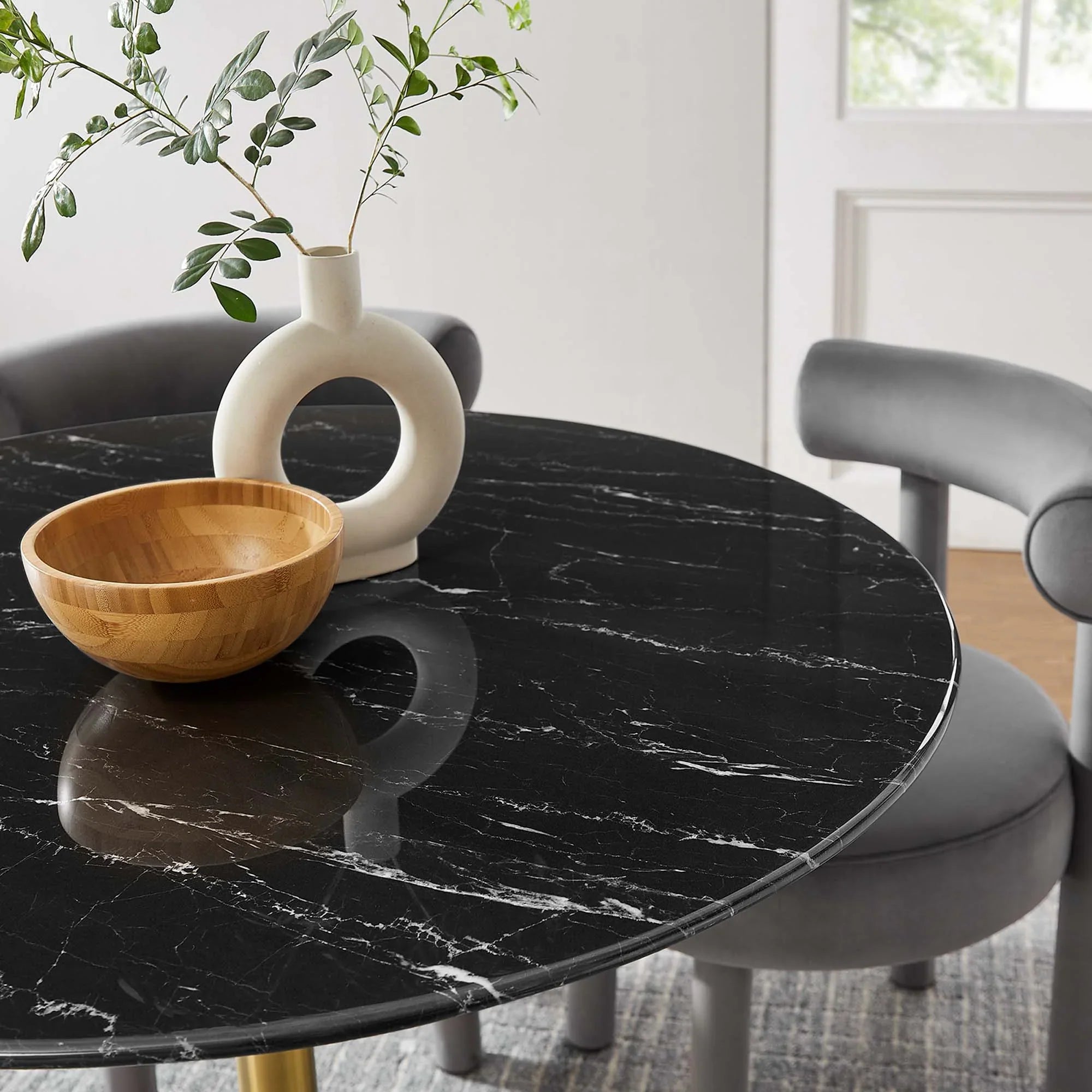 Lippa Round 40" Dining Table