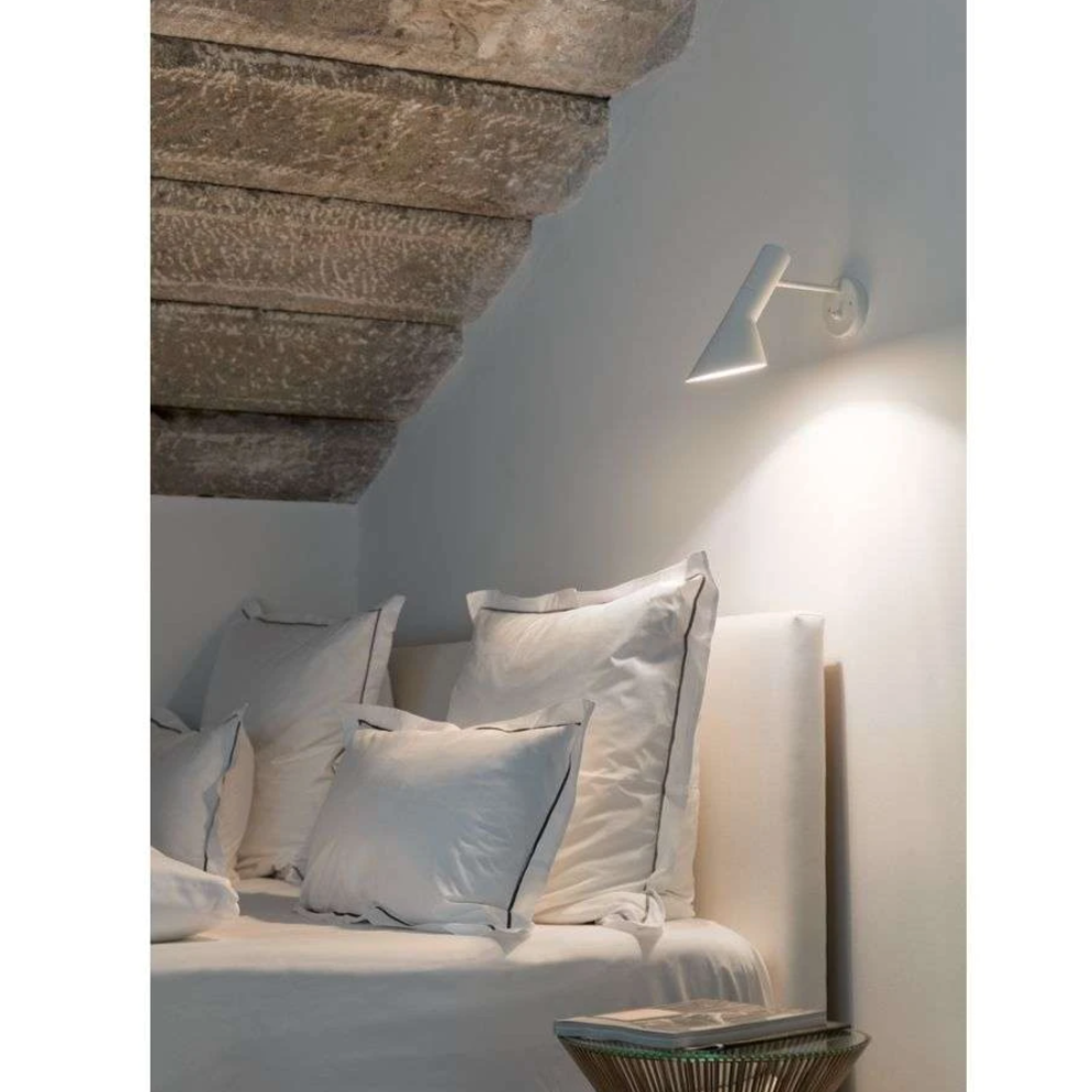 AJ Wall Lamp
