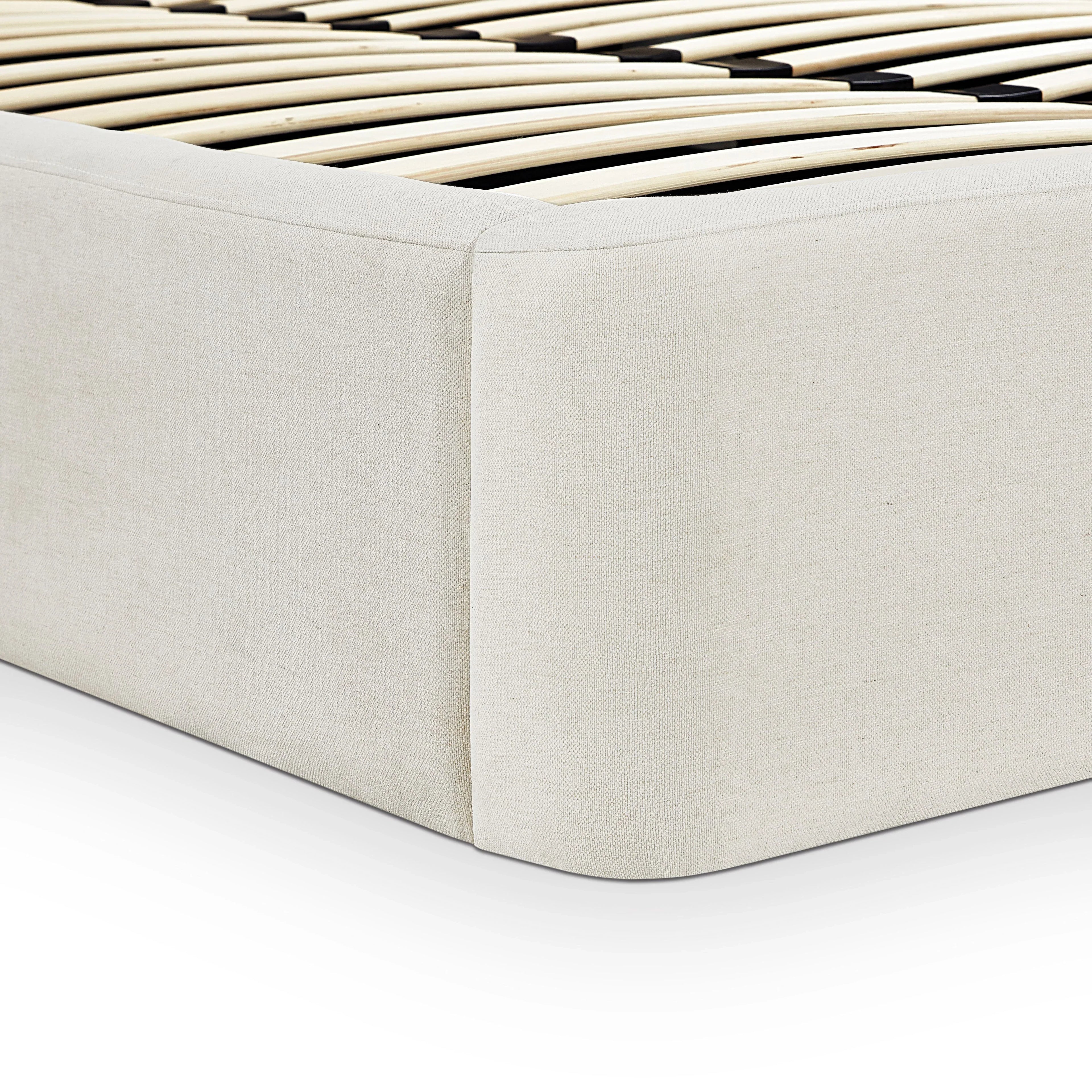 Harmony Performance Chenille Bed