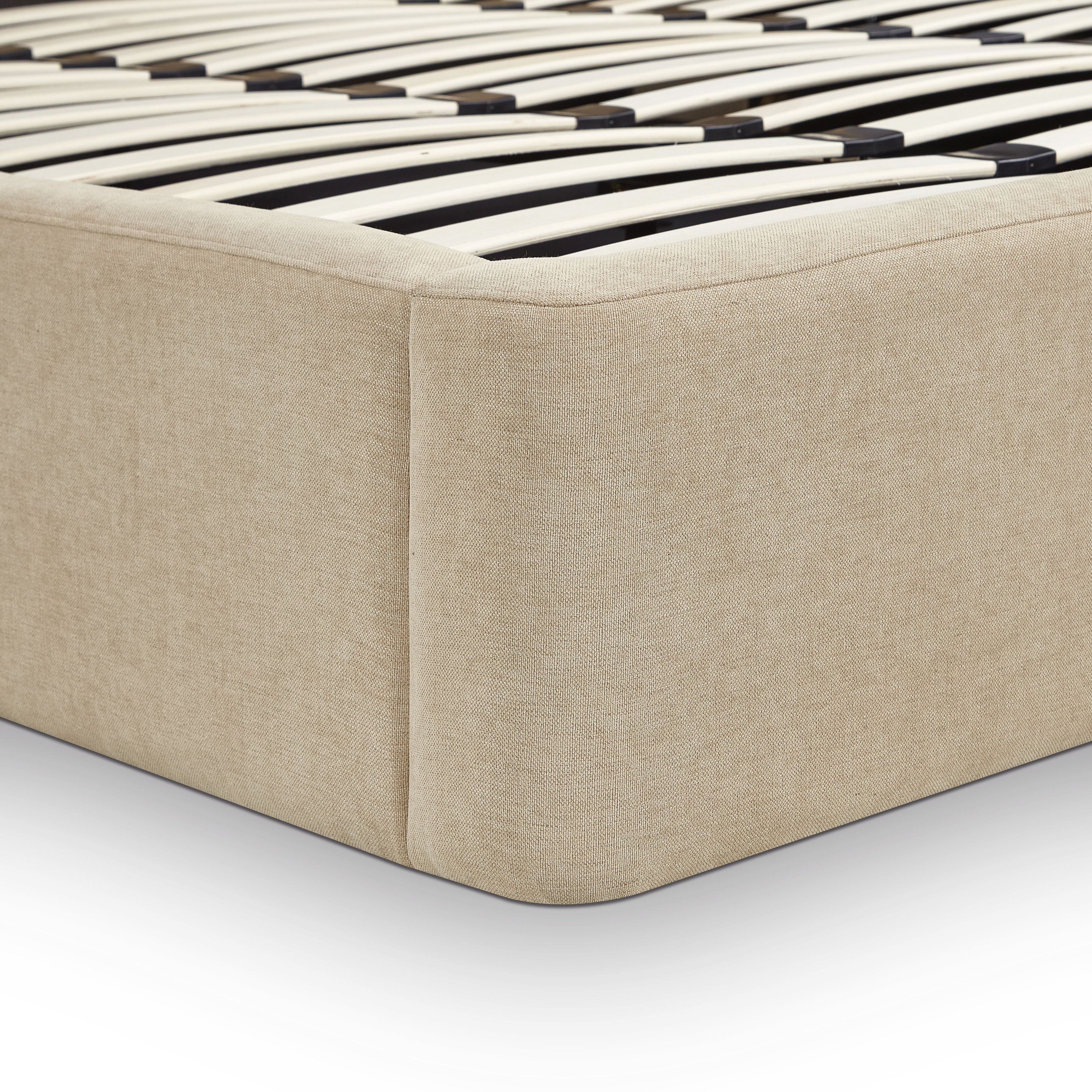 Harmony Performance Chenille Bed