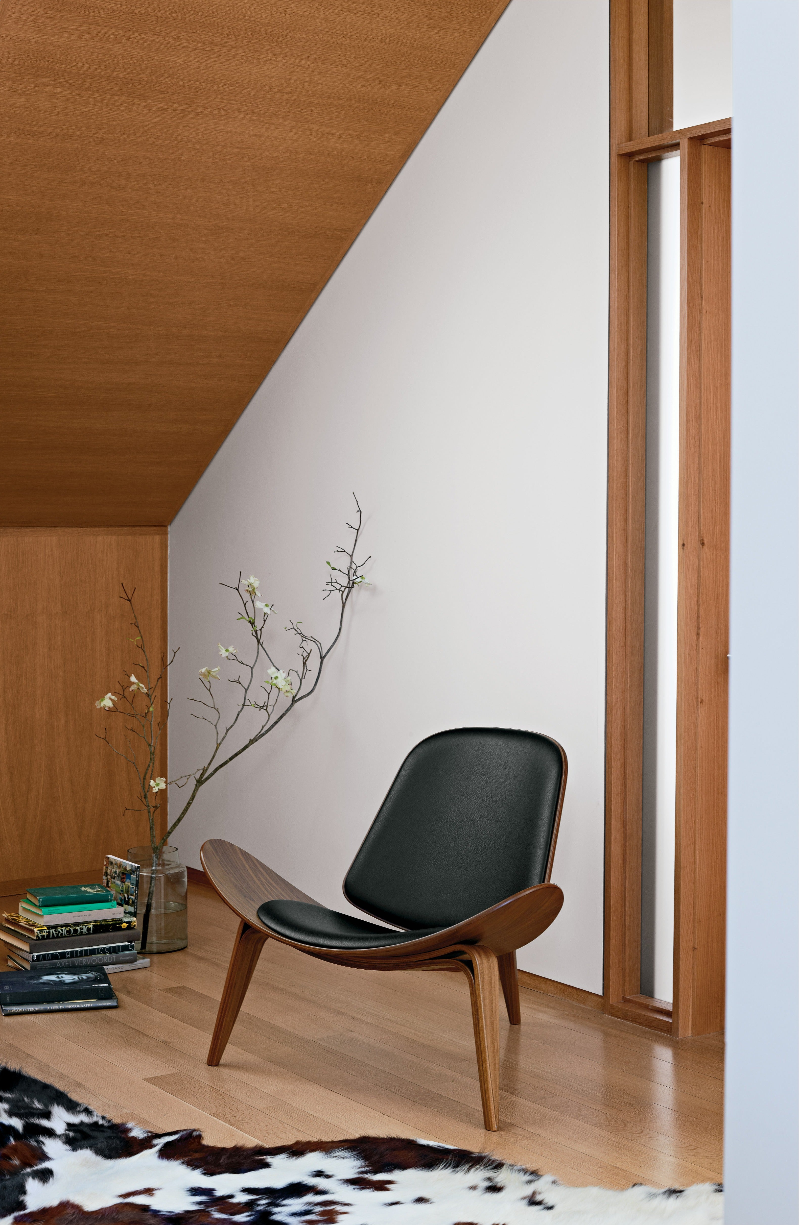 CH07 Shell Chair