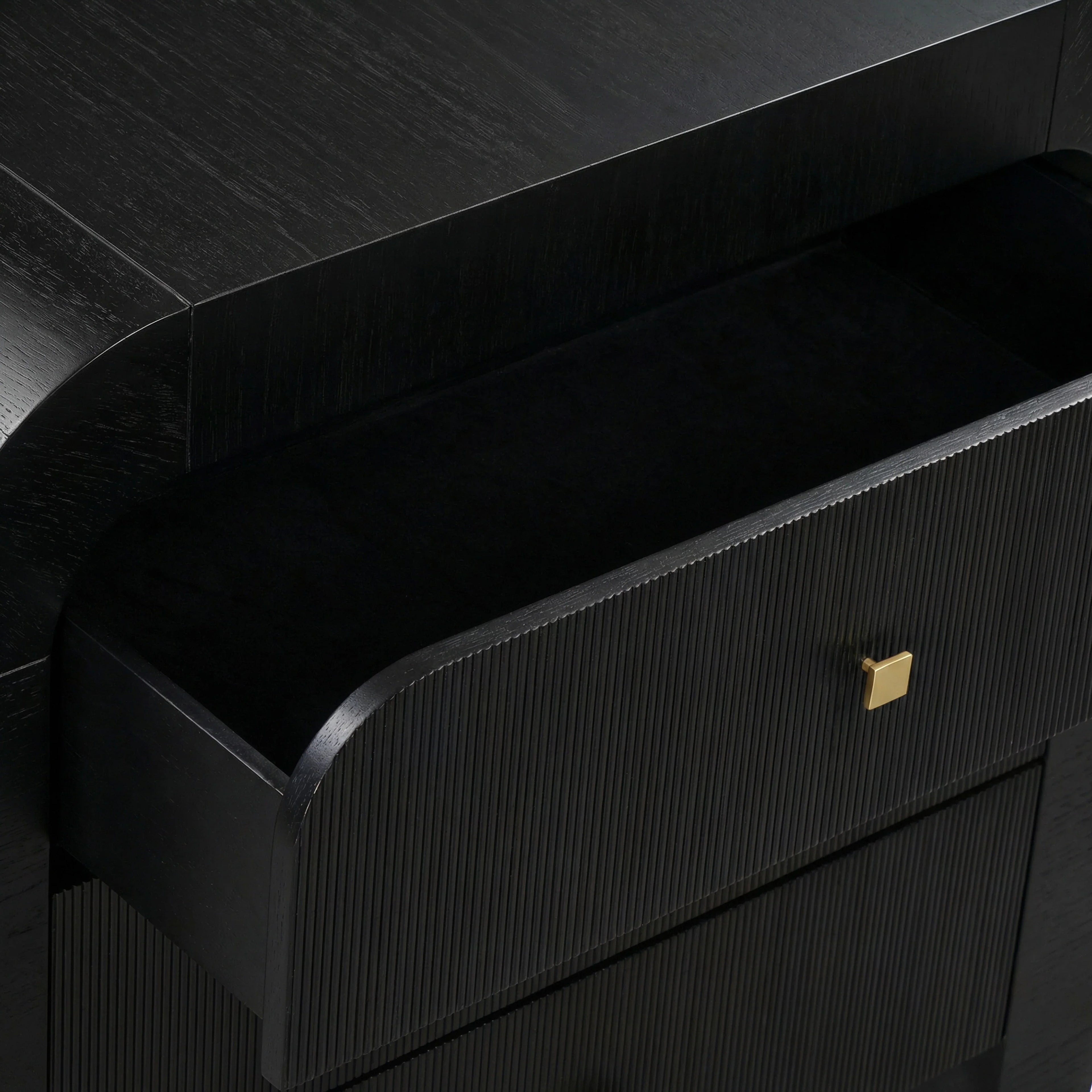 Hump 38" Arched 3-Drawer Bedside Chest