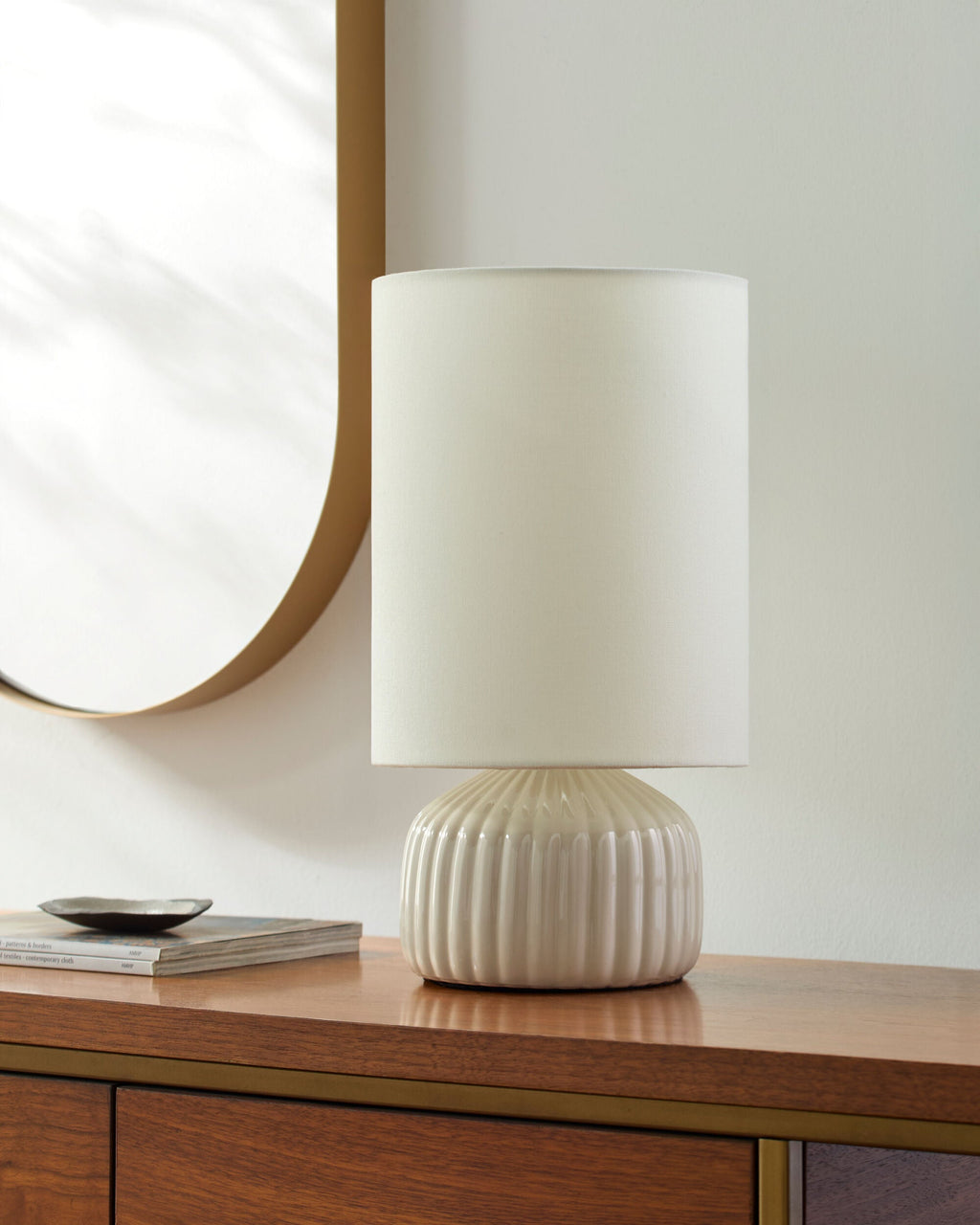 Vadso Accent Table Lamp